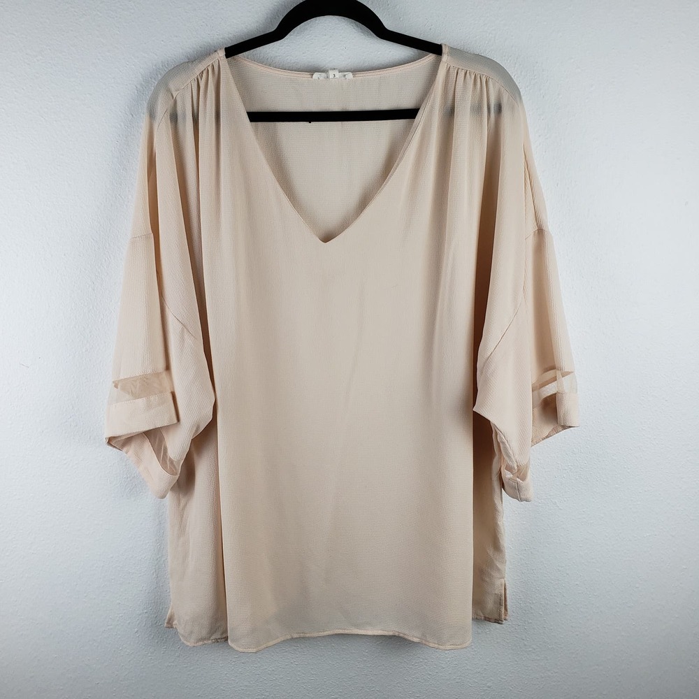 Maurices Women's‎ Size 3X Mesh Inset Oversized Sleeve Blouse Pale Cream Pink
